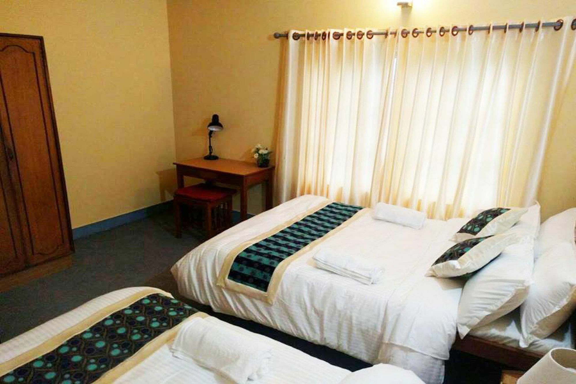 Hotel Nana Pokhara Eksteriør billede